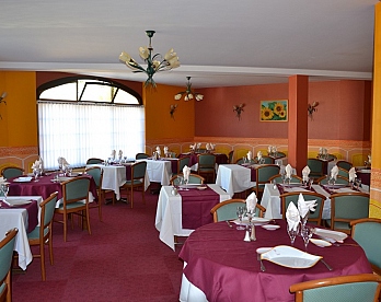 Restaurant Le Saint Hubert Cour Cheverny Restaurant Le Saint Hubert Cour Cheverny